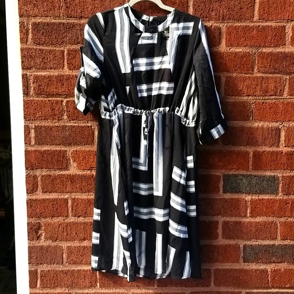 NWT Metisu Sz L Roll Sleeve Cut Out Dress Highneck